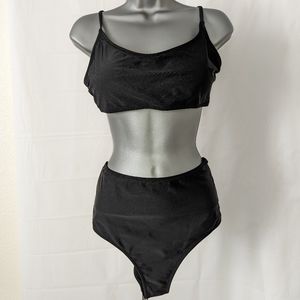 Pentao Bikini Set Swimsuit Size Large L Adjustable Straps Black  NWT.